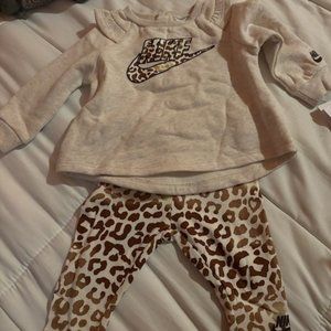 6M Nike 2 piece set (pale ivory) New